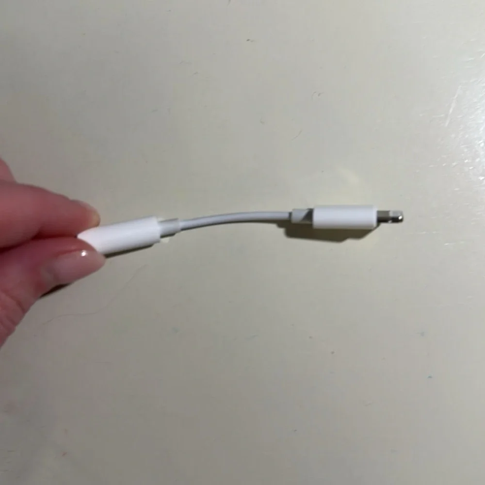 Apple Lightning to 3.5mm Headphone Jack Adapter